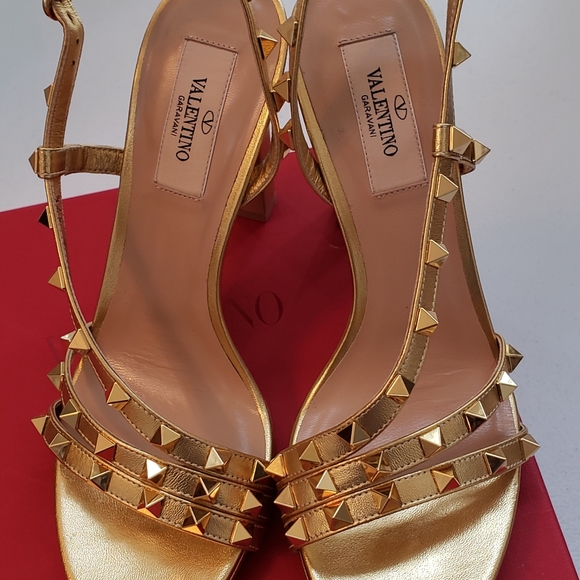 Gold Valentino Heels - Picture 2 of 6